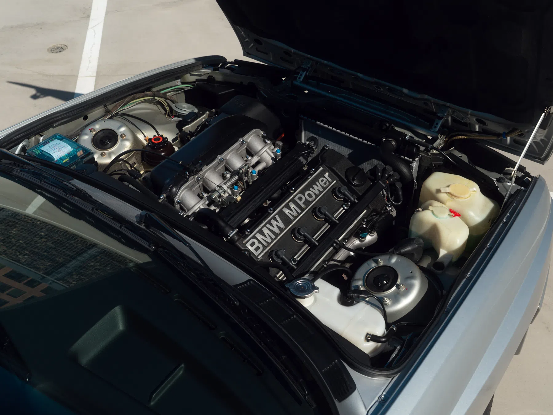 BMW M3 E30 zilver